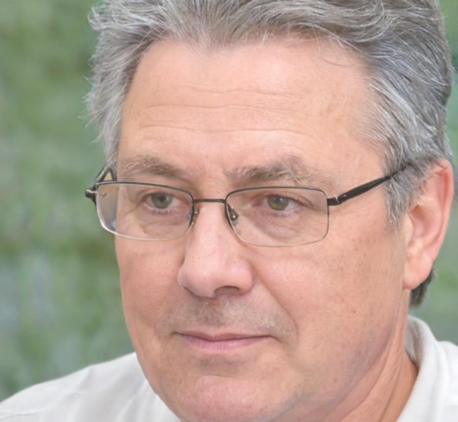 Financial Technology Specialist developing analysis tools